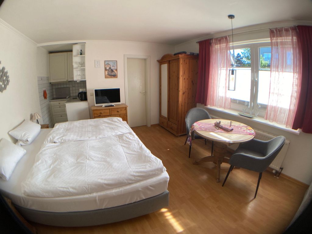 Sylvie Steinhardt, Wohnung 3