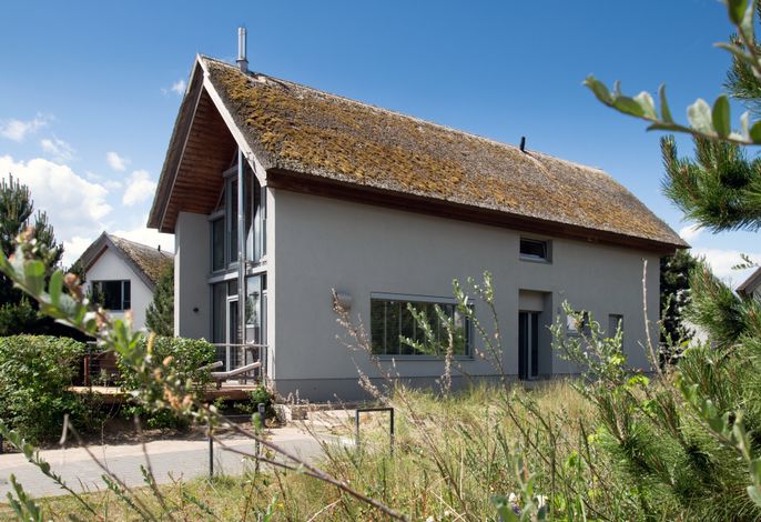 Ostsee - Reetdachhaus Nr. 11 "NEWPORT" im Strand Resort – Foto 1