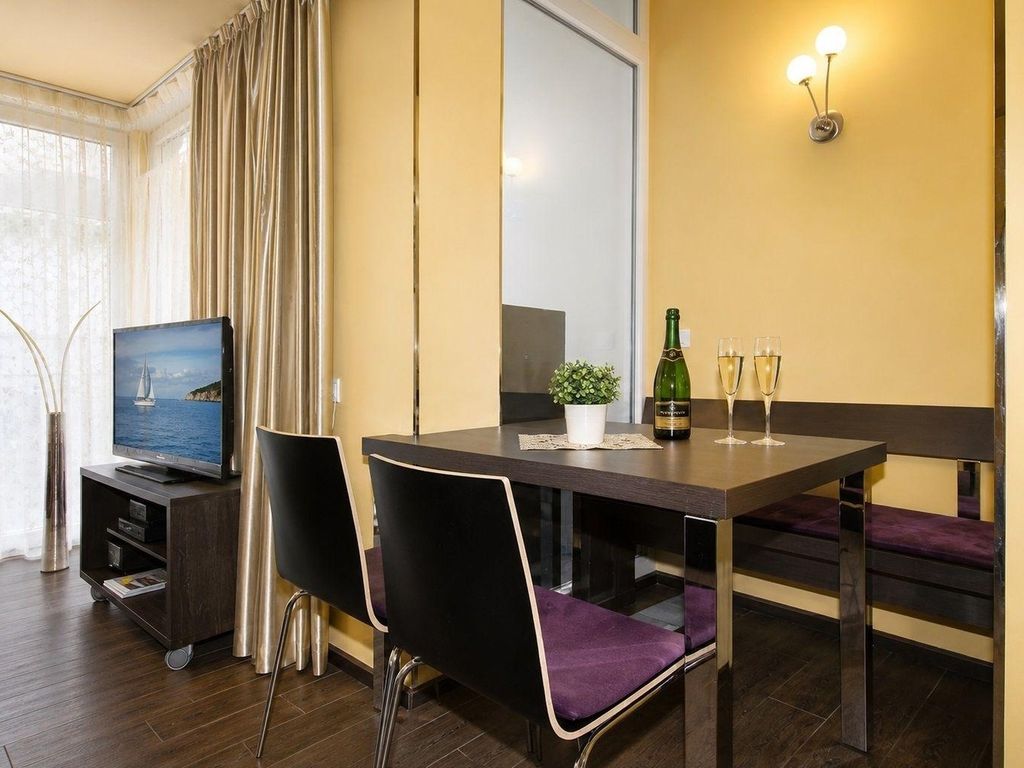 Villa Patricia - Wohnung 2 / 9406