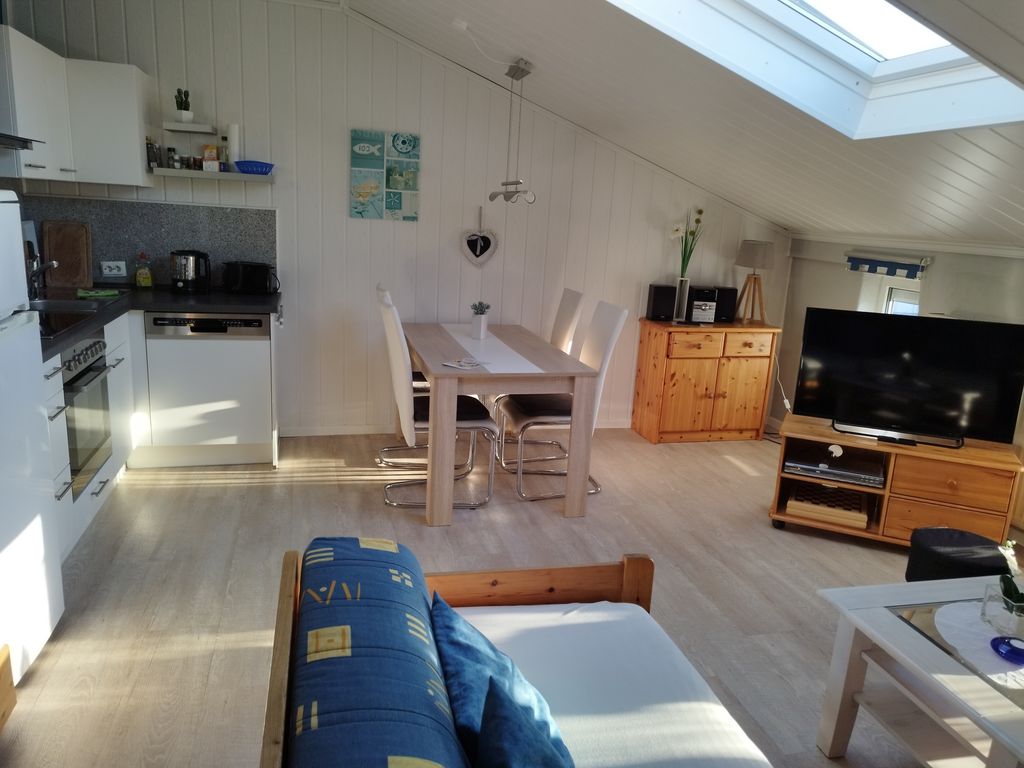 Haus Sandra FeWo 8 im 1.Stock, Box -Betten, Terrasse mit Strandkorb