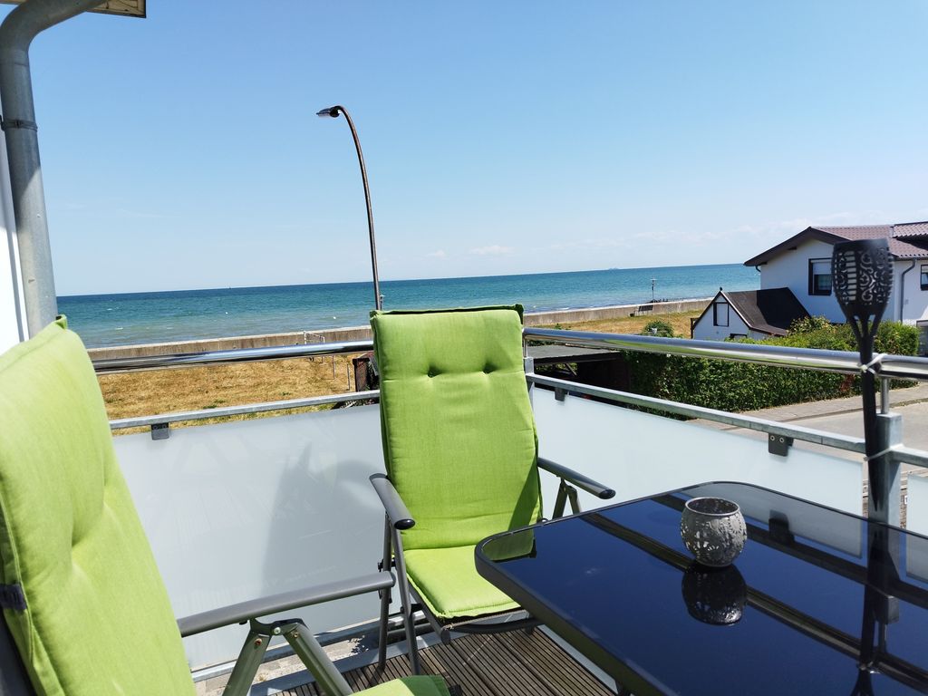 Ferienwohnung mit Meerblick, 2 Schlafzi. Box-Bett, Süd- Balkon -eig. Parkplatz- Glasfaser