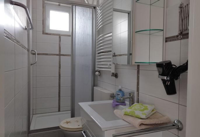 Ferienwohnung mit Meerblick, 2 Schlafzi. Box-Bett, Süd- Balkon -eig. Parkplatz- Glasfaser