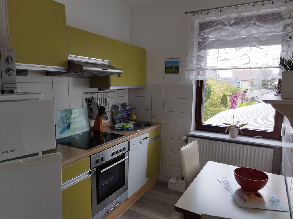Ferienwohnung mit Meerblick, 2 Schlafzi. Box-Bett, Süd- Balkon -eig. Parkplatz- Glasfaser