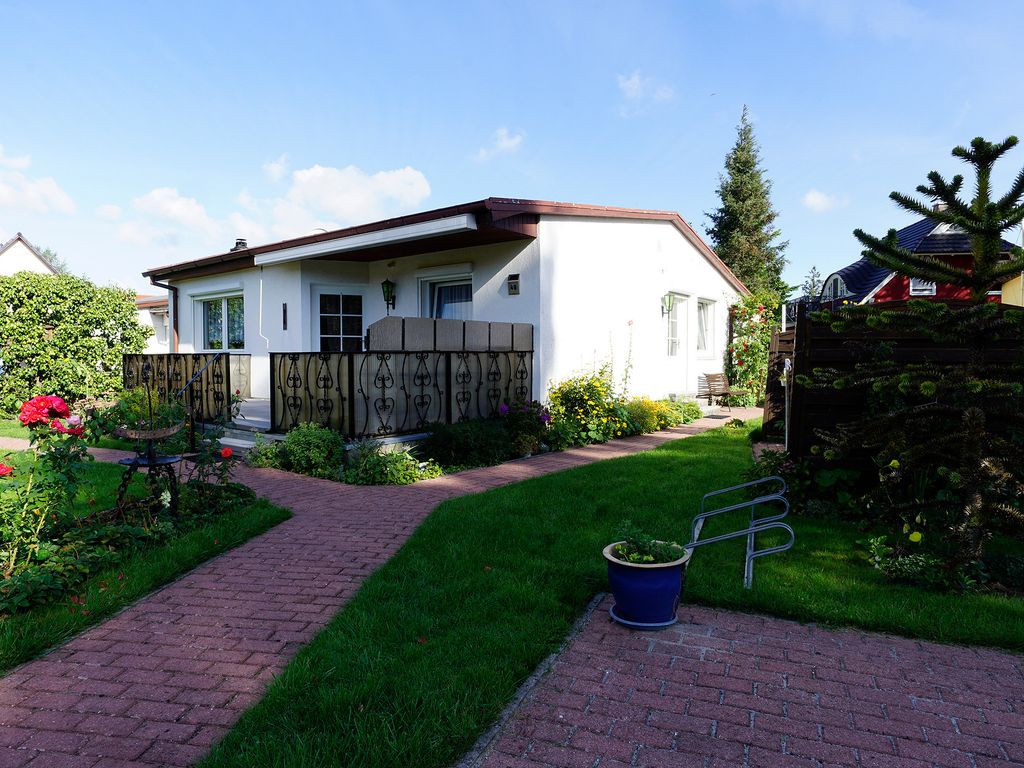 Landt, Erika