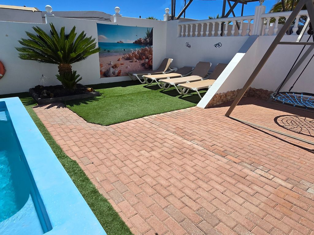 2 Schlafzimmer - ruhige Lage - Pool - Parkplatz