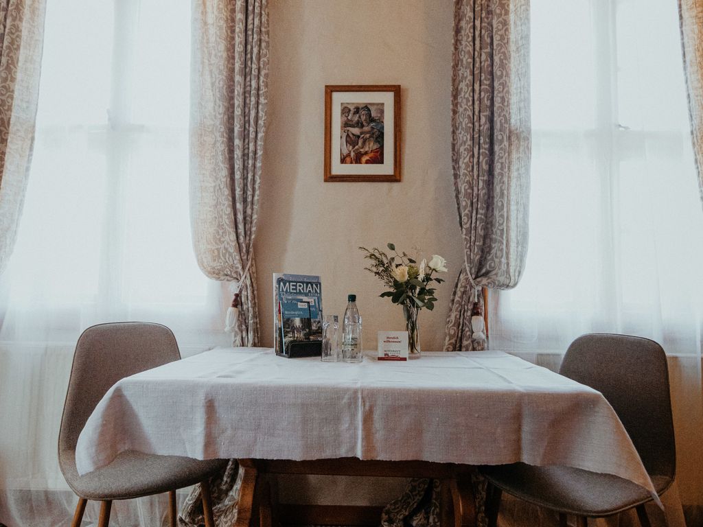 Urlaub im historischen Rittergut Positz aus dem 16. Jahrhundert - individuelle, lichtdurchflutete Romantikzimmer