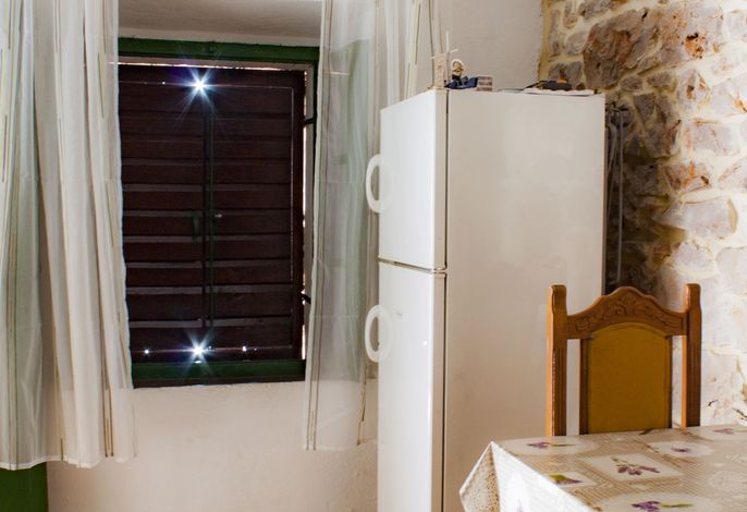 3-Zimmer-Haus am Strand Bucht Pakomina, Hvar K-12702