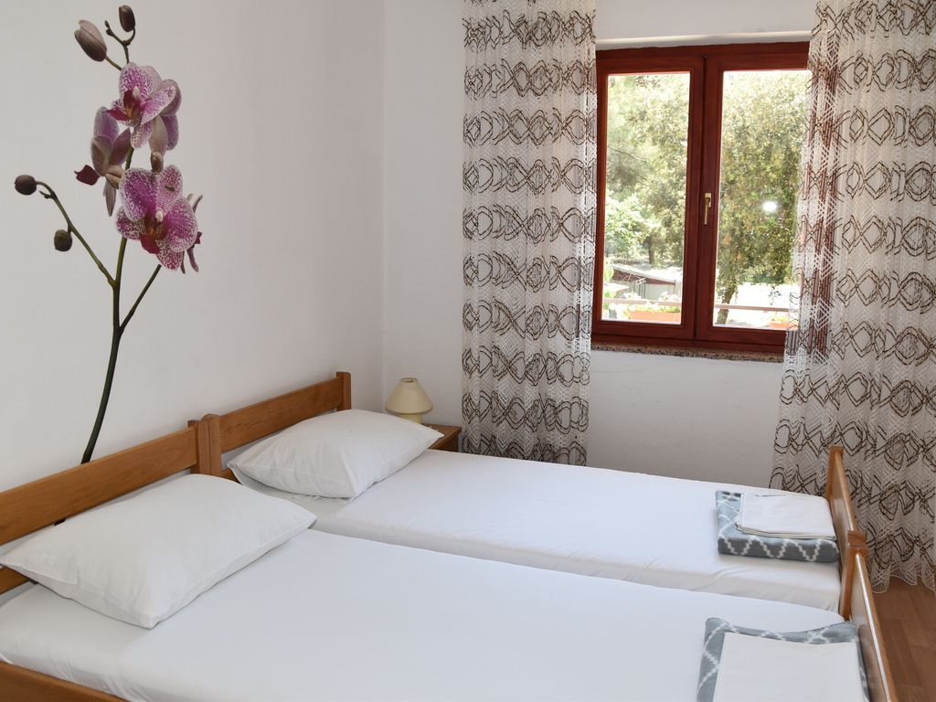 Schlafzimmer 2