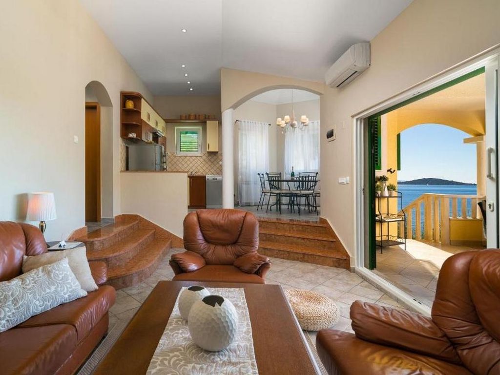 Wohnzimmer 1