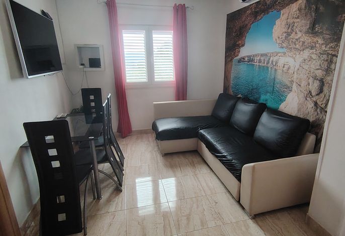 2-Zimmer-Ferienwohnung mit Terrasse und Meerblick Marina, Trogir A-2036-a
