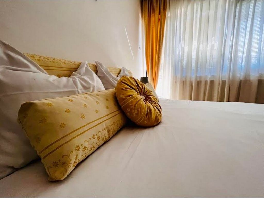 Schlafzimmer 1