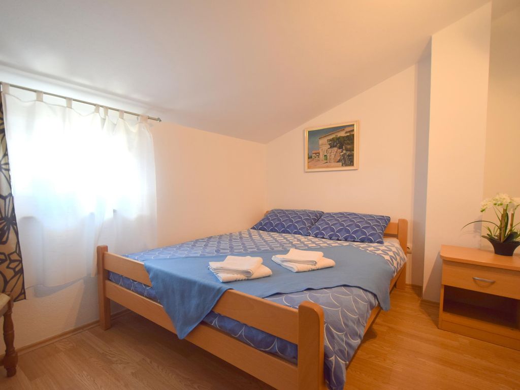 Schlafzimmer 1