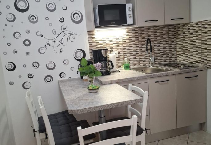 2-Zimmer-Ferienwohnung mit Terrasse und Meerblick Senj A-22576-a