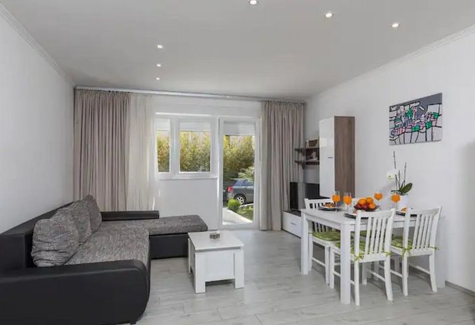 2-Zimmer-Ferienwohnung mit Terrasse Mokosica, Dubrovnik A-22793-a