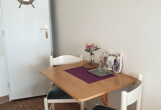 1-Zimmer-Ferienwohnung mit Terrasse und Meerblick Selce (Crikvenica) A-22935-c