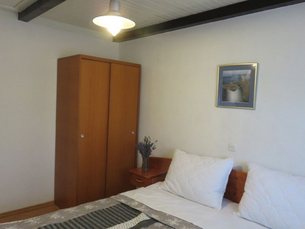 Schlafzimmer 1