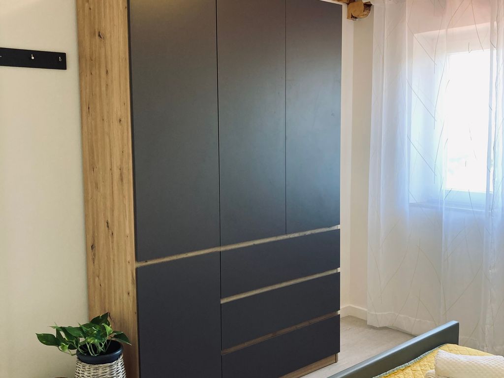 Schlafzimmer 1