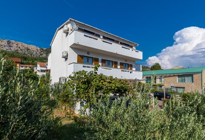 Ferienwohnungen mit Parkplatz Baska, Krk - 23536