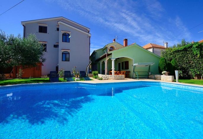 Ferienwohnungen mit Pool für Familien Zadar - 23646