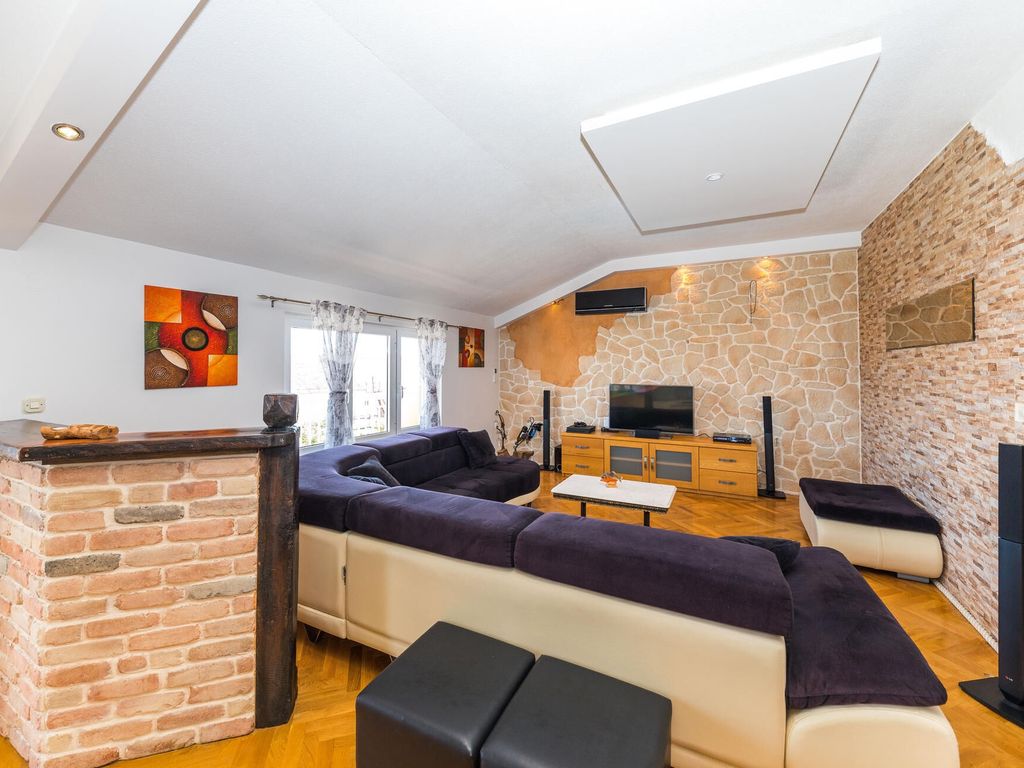 Wohnzimmer 2