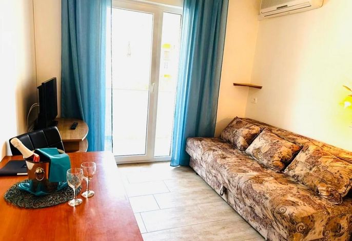 1-Zimmer-Ferienwohnung mit Balkon Srima - Vodice, Vodice A-23744-j