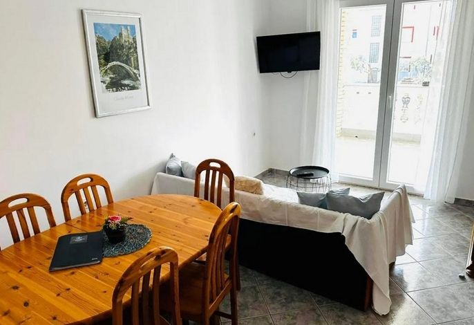 2-Zimmer-Ferienwohnung mit Balkon Srima - Vodice, Vodice A-23744-g