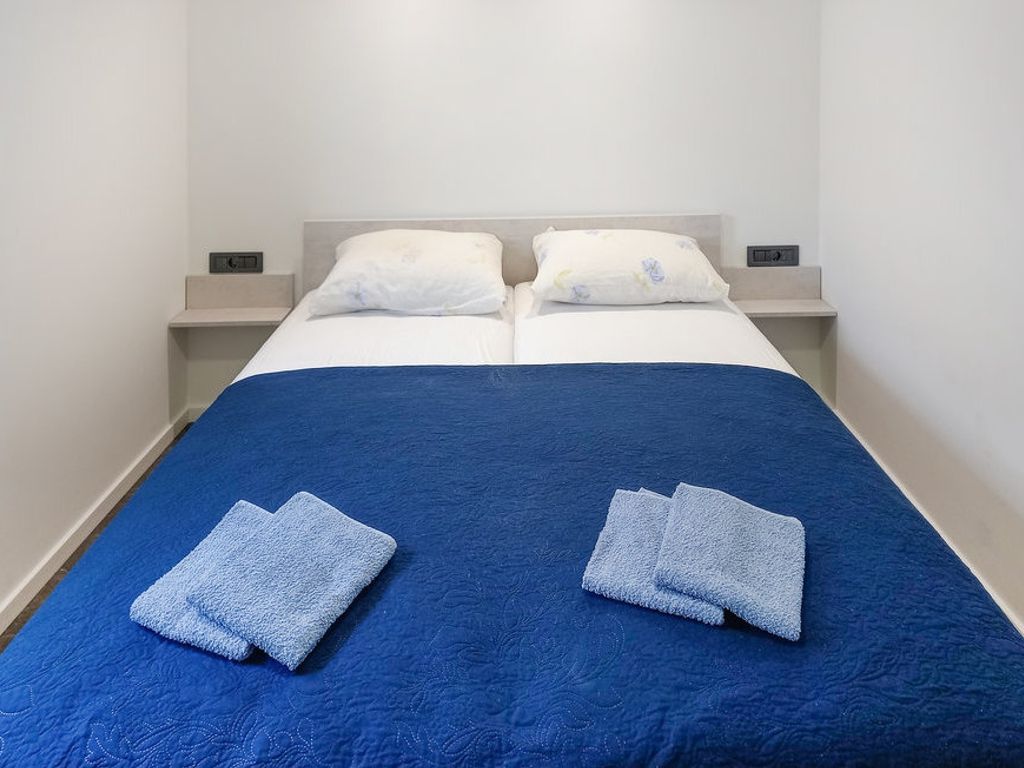 Schlafzimmer 2