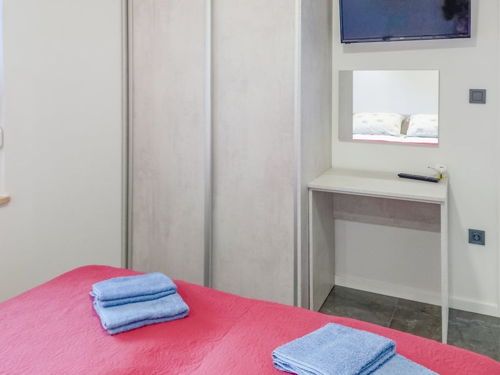 Schlafzimmer 1