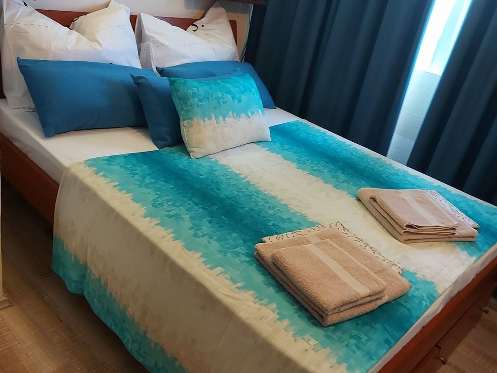 Schlafzimmer 1