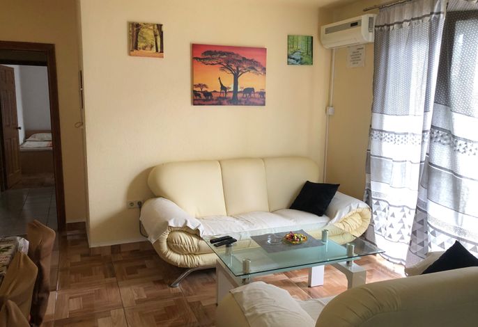 2-Zimmer-Ferienwohnung mit Terrasse Kastel Stafilic, Kastela A-24155-b
