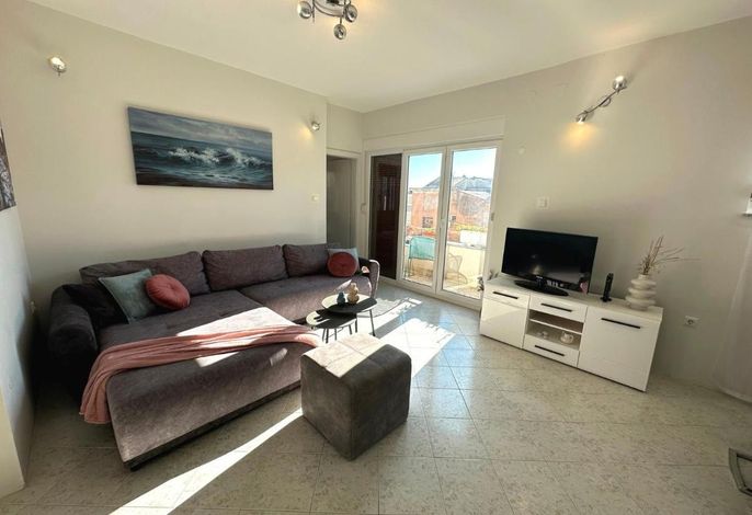 3-Zimmer-Ferienwohnung mit Balkon und Meerblick Zadar A-24250-a