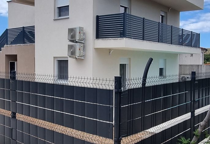 Ferienwohnungen mit Pool für Familien Vir - Lozice, Vir - 24328