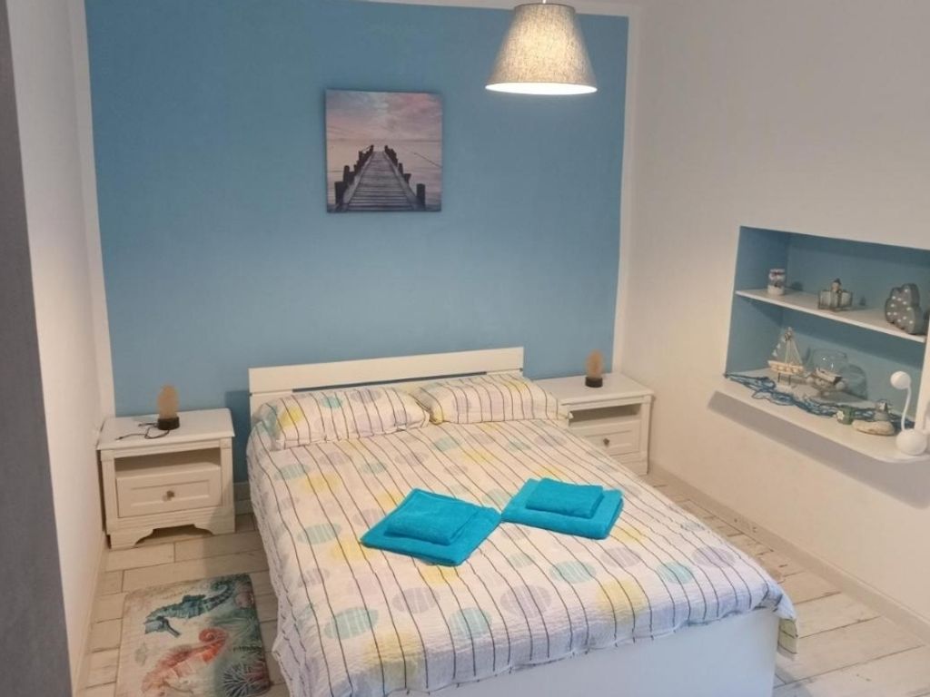 Schlafzimmer 1