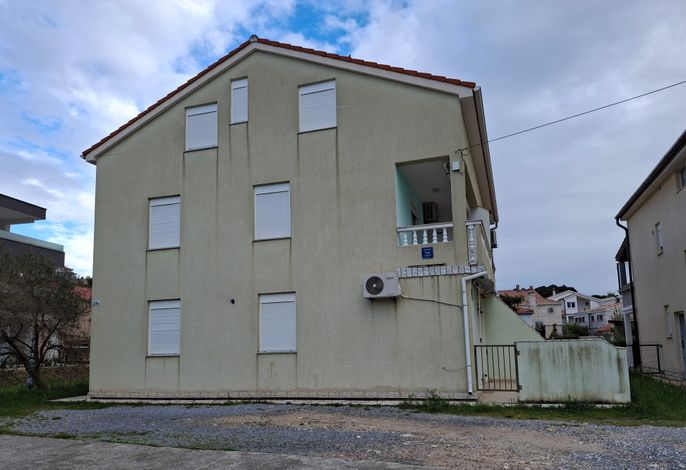 Ferienwohnungen mit Parkplatz Palit, Rab - 24465