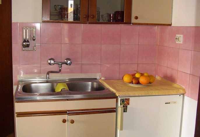 2-Zimmer-Ferienwohnung mit Balkon Pakostane, Biograd A-24548-b
