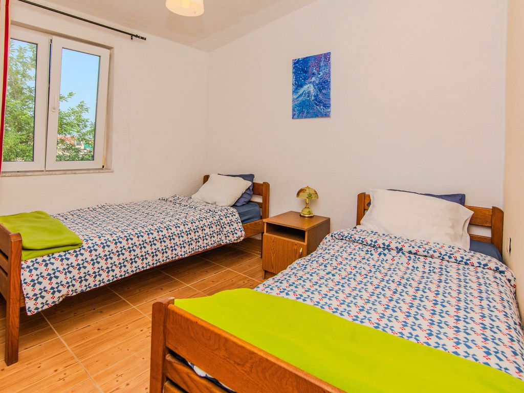 Schlafzimmer 2