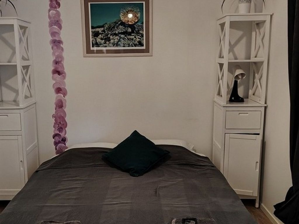 Schlafzimmer 1