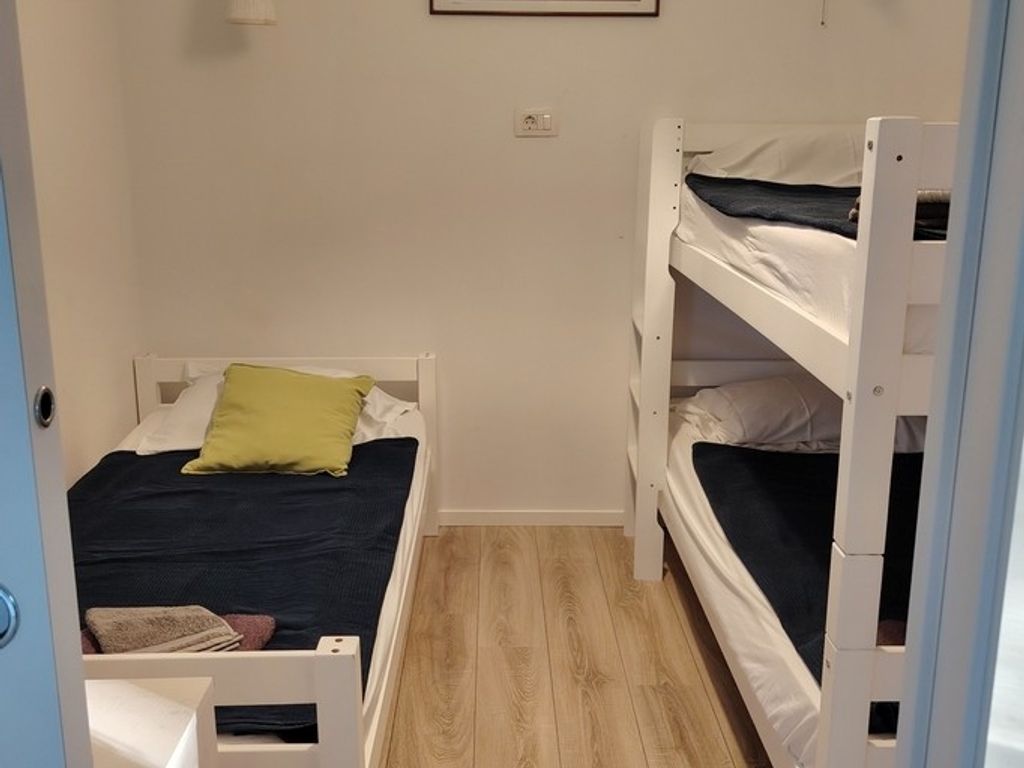 Schlafzimmer 2