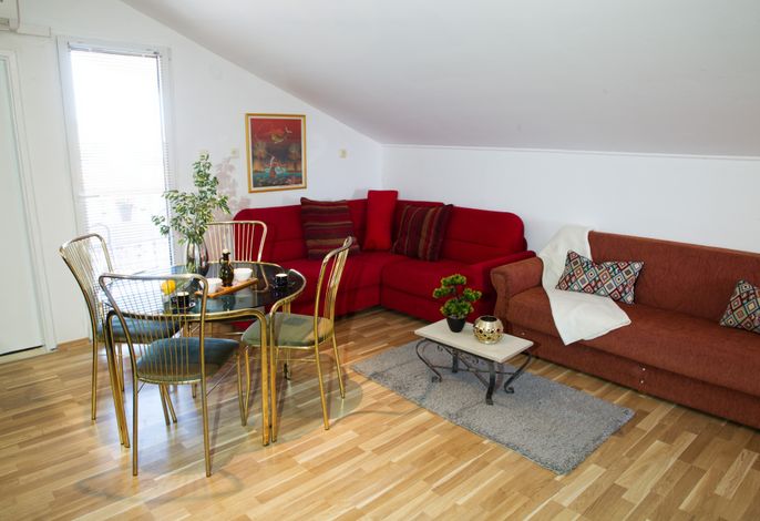 1-Zimmer-Ferienwohnung mit Terrasse Seline, Paklenica A-24806-a