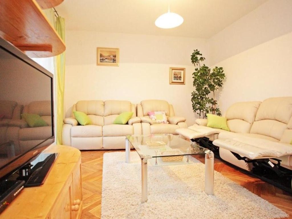 Wohnzimmer 1