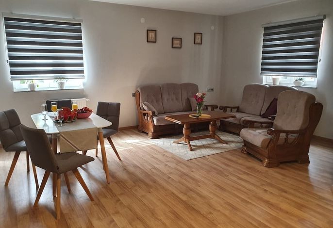 1-Zimmer-Ferienwohnung mit Pool Otocac, Velebit A-24987-e