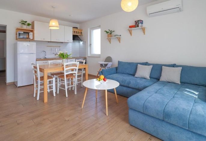 2-Zimmer-Ferienwohnung mit Pool Brodarica, Sibenik A-25027-a