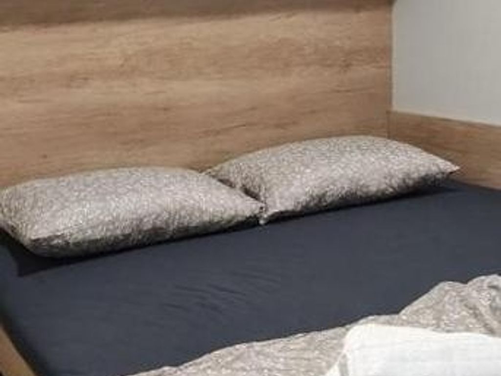 Schlafzimmer 1