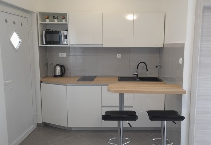 Studio Appartement mit Balkon und Meerblick Kastel Stafilic, Kastela AS-25247-a