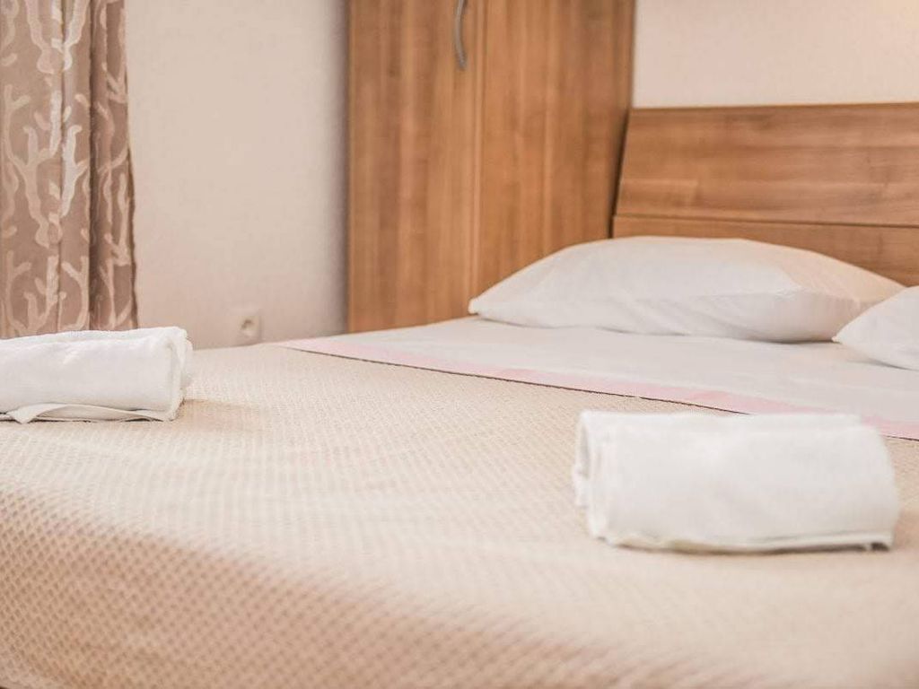 Schlafzimmer 1