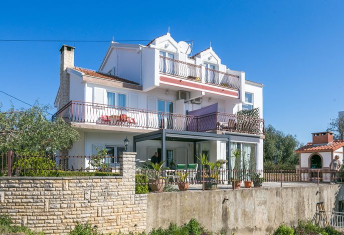 Ferienwohnungen am Meer Trogir - 25303