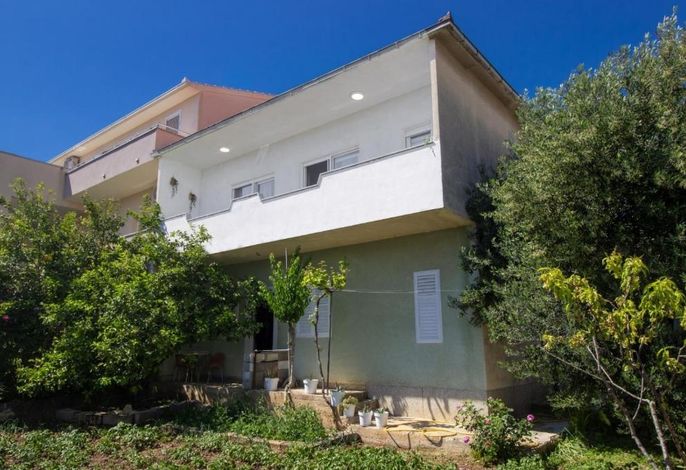 Ferienwohnungen mit Parkplatz Trogir - 25365