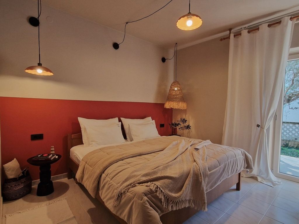 Schlafzimmer 1