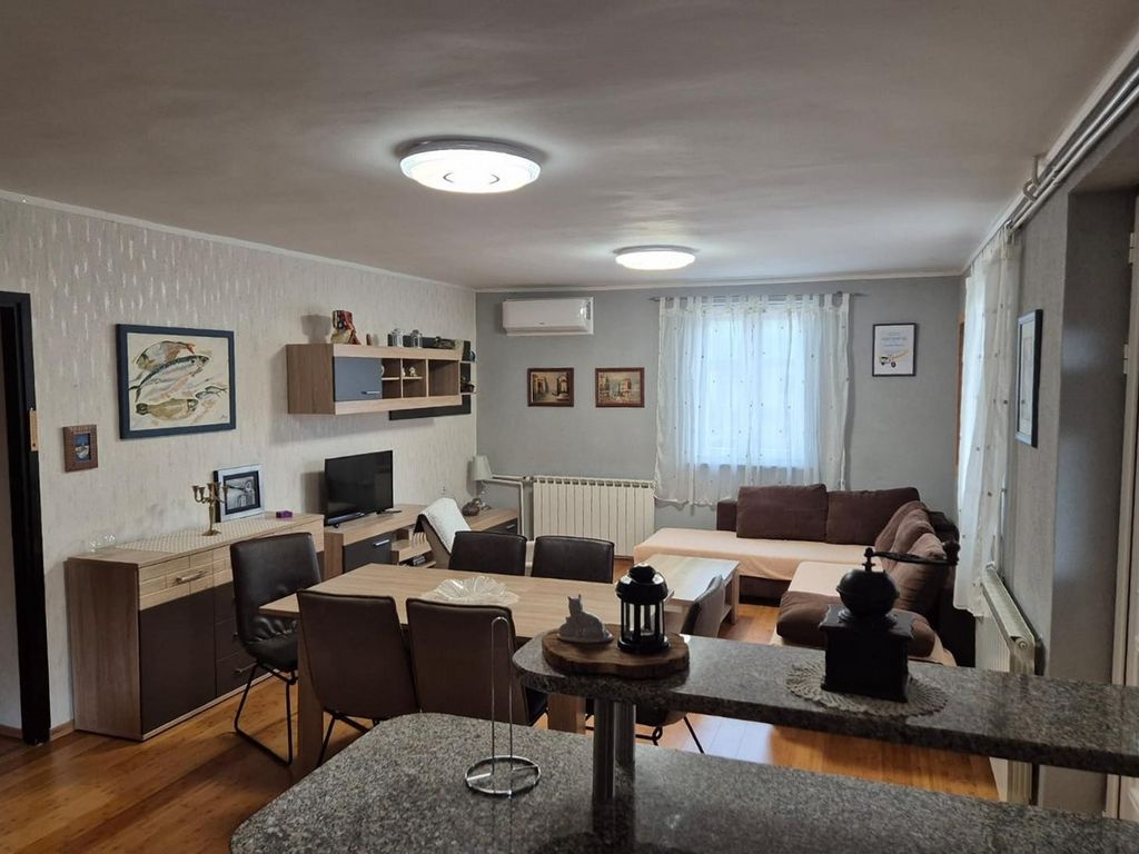 Wohnzimmer 2