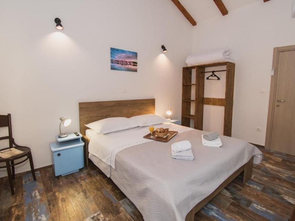 Schlafzimmer 2